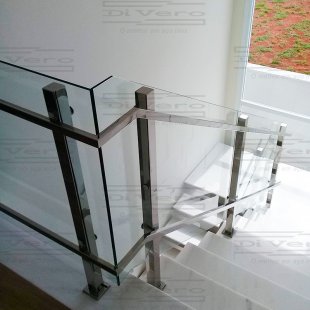 Guarda-corpo com 50x50mm com travessas 30x20mm