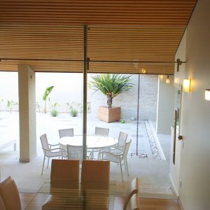 Roldanas___Diversas fotos com porta de vidro